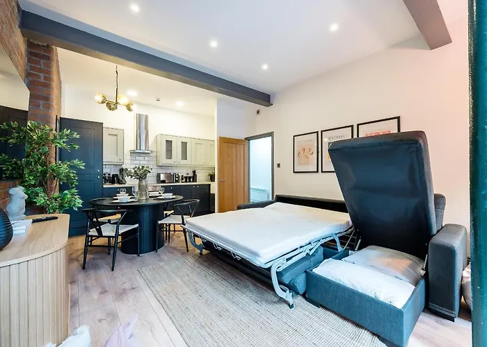 Host & Stay - Bands Warehouse Apt