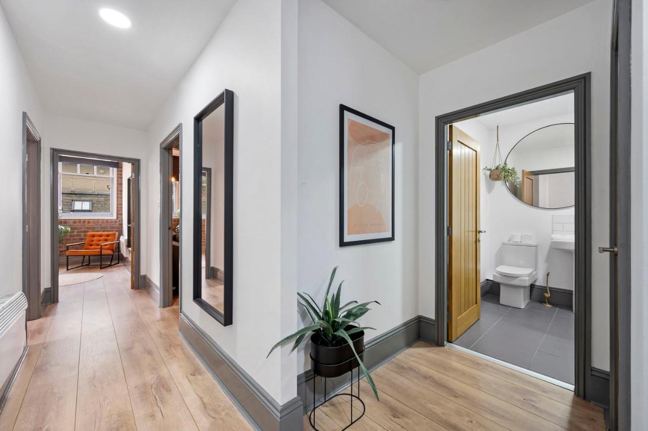 Apartment Host & - Bands Warehouse